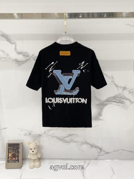オトナの余裕 2026年秋冬コレクション 耐久性に優れLOUIS VUITTONTシャツスーパーコピー2026 2