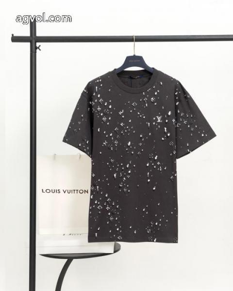 ブランド コピー 販売 店LOUIS VUITTON通勤通学 個性的なデザイン 独特の存在感Tシャツ 5