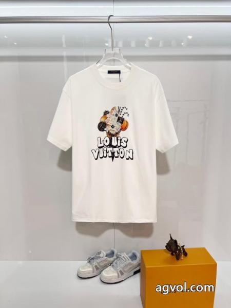 LOUIS VUITTONスーパー コピー ブランド 専門店肌触りがとても良い 絶妙な抜け感 定番最新作 半袖Tシャツ.. 1