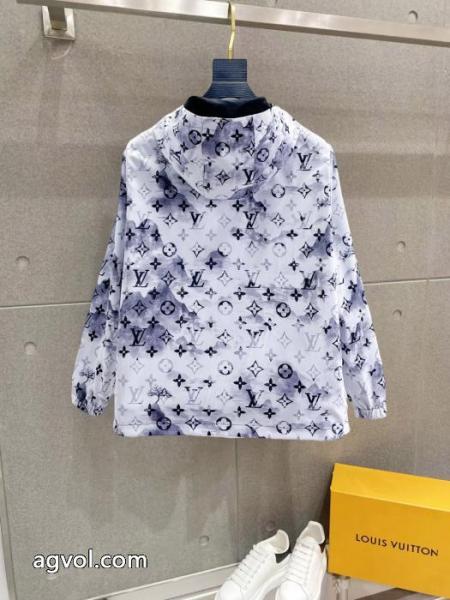 ブランド 品 コピー今年度最新限定 安心の国内発送 お買い得品 LOUIS VUITTONコート. 4