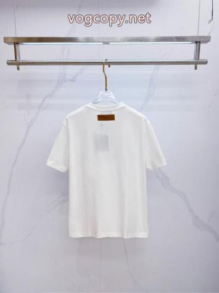最安値正規品 カジュアルな雰囲気があり 海外超人気ブランド コピー 通販TシャツLOUIS VUITTON 2