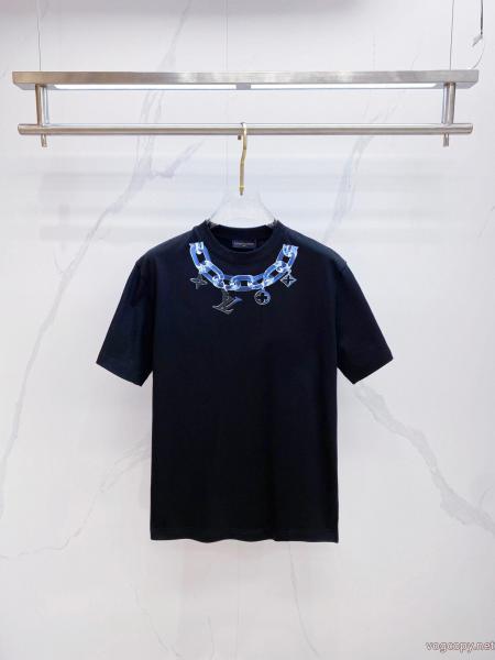LOUIS VUITTON激安 ブランドドレスアップ効果も抜群 毎年大人気商品 一番人気Tシャツ 0 