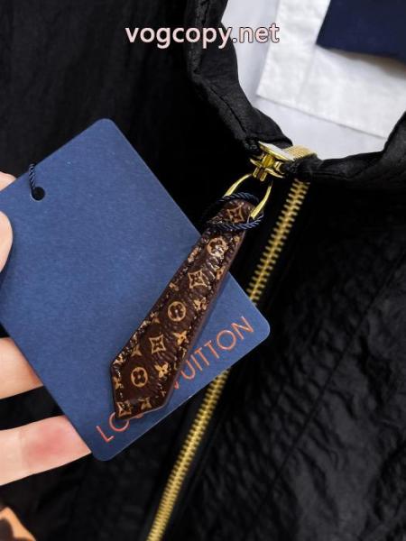コピー 通販個性的なデザイン 今季のトレンド人気新作 爆発的な人気ジャケットLOUIS VUITTON 1