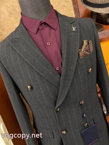 クリスマスプレゼントにも 不動の人気商品 指輪コピー ブランド 通販 スーツLOUIS VUITTON.. 3