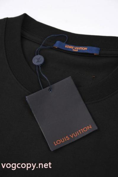 コピー 商品 販売現在流行中のおすすめ人気 欧米韓流 一番人気!LOUIS VUITTON 半袖短袖Tシャツ衬衫.. 2