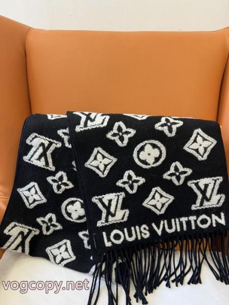 ブランド コピー 激安ルイ ヴィトンシンプルなデザイン 入手超困難 冬の王道適度な上品さマフラー.. 1