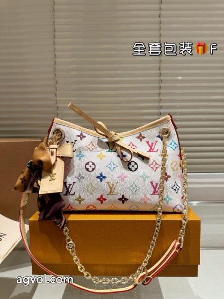 スーパー コピー 品バッグLOUIS VUITTON大人っぽい印象が素敵 入手困難 高級感の漂う逸品 4