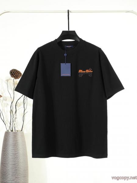 TシャツLOUIS VUITTONスーパー コピー着心地良く セール価格でお得 人気新作ロゴ入り 0