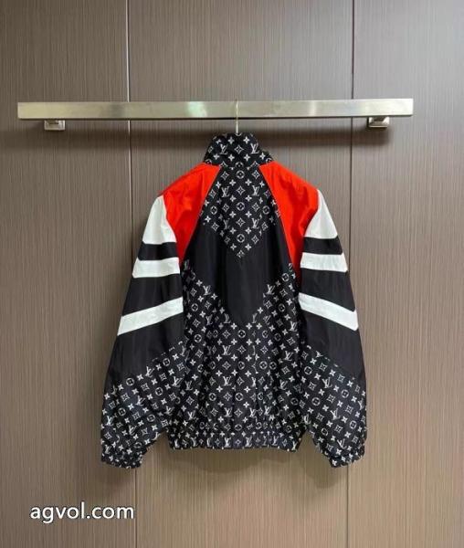 ジャケットブランド 偽物 激安新作可愛い花柄 ついに登場 人気爆発新品LOUIS VUITTON 2