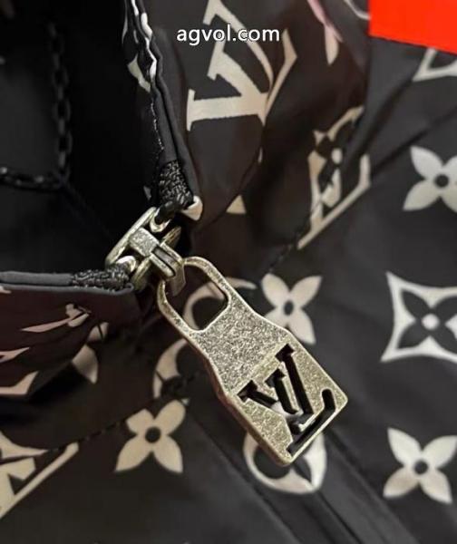 ジャケットブランド 偽物 激安新作可愛い花柄 ついに登場 人気爆発新品LOUIS VUITTON 4