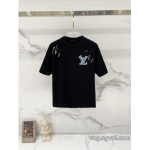 オトナの余裕 2026年秋冬コレクション  耐久性に優れLOUIS VUITTONTシャツスーパーコピー2026