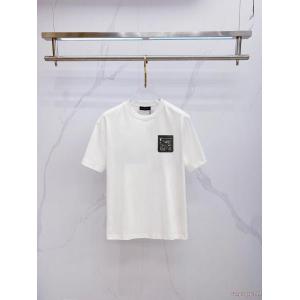 最安値正規品 カジュアルな雰囲気があり 海外超人気ブランド コピー 通販TシャツLOUIS VUITTON