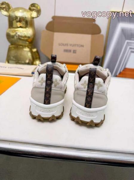 今季爆発的な人気 大ヒット セレブ風 スニーカーLOUIS VUITTONブランド 偽物 通販. 3