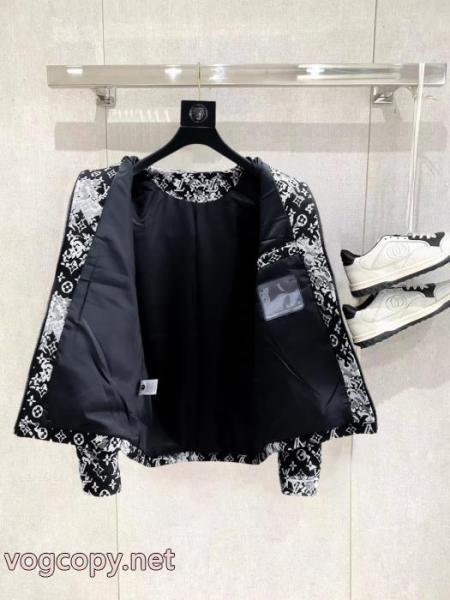 ジャケットLOUIS VUITTONコピー 品 販売日本未入荷 一番人気 人気定番 1