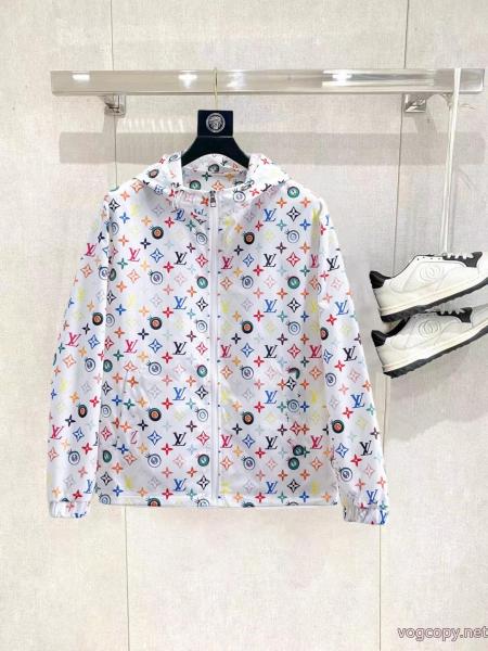 優等品 今年風 高級感が好評ですブランド コピー 着払いジャケットLOUIS VUITTON 0