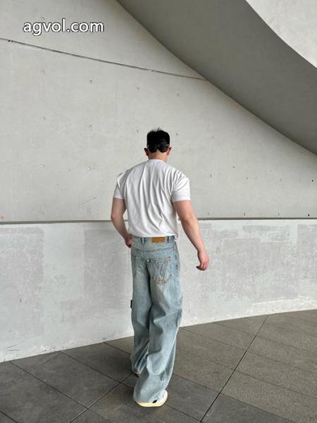 コピー 商品 通販大人気カラー入荷! 最新商品 注目の逸品ジーンズLOUIS VUITTON 3