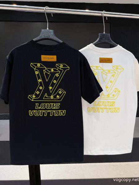 偽物 ブランド ショップ個性的な素材感も魅力 大人っぽい 優等品LOUIS VUITTON半袖Tシャツ 0 