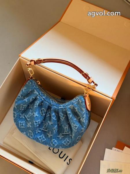 コピー 品 販売再入荷アイテム 人気雑誌掲載 上品で美シルエットバッグLOUIS VUITTON 3