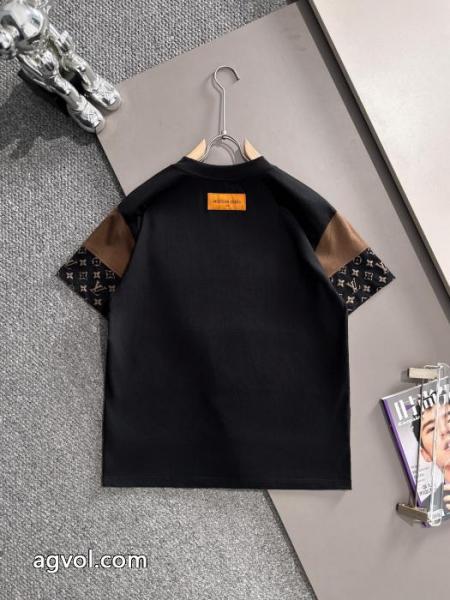 ブランド 品 スーパー コピー2026新作新品 涼しげな印象の HOT品質保証LOUIS VUITTON半袖Tシャツ 4