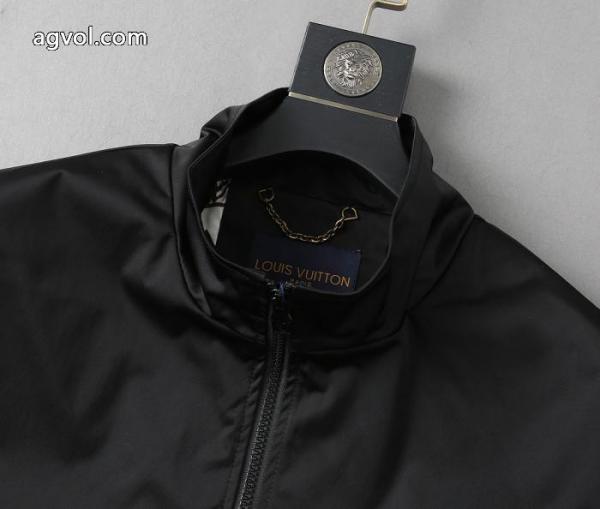 LOUIS VUITTONスーパー コピー 販売送料込み 希少品 2026-2026秋冬季超人気 ロゴがかっこいいコート.. 6 