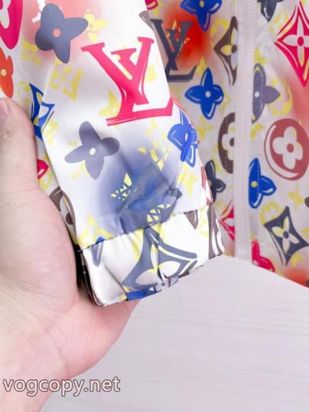 ルイ ヴィトンコピー 品 販売返品可能送料込 ルックスのいい お洒落な存在感 セット 1
