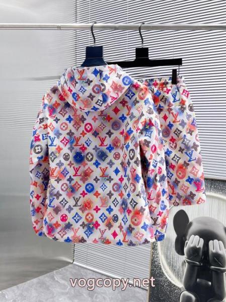 ルイ ヴィトンコピー 品 販売返品可能送料込 ルックスのいい お洒落な存在感 セット 4
