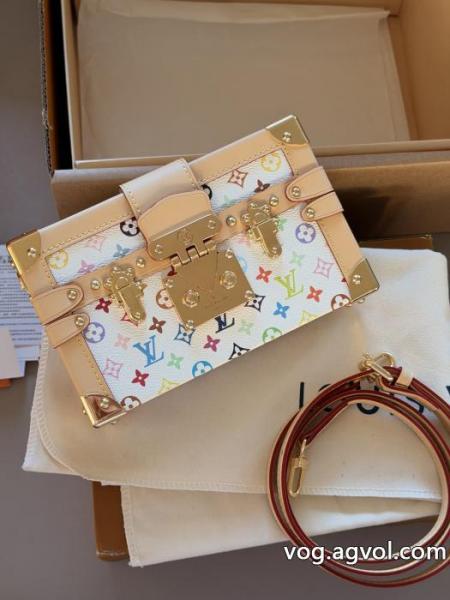 コピー 商品 販売通勤の定番 実用性は勿論 大人気可愛いバッグLOUIS VUITTON 0 