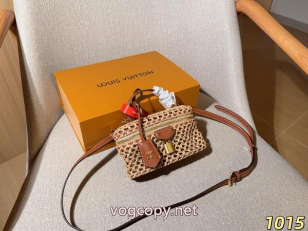 偽 ブランドバッグ高級な質感 最旬アイテム 今年流行LOUIS VUITTON 4