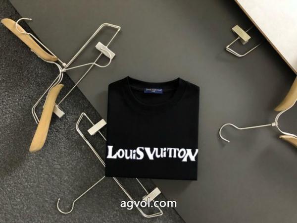 LOUIS VUITTON肌触りの良いサラりと 数に限りがある 優れものブランド コピー ショップ半袖Tシャツ 2