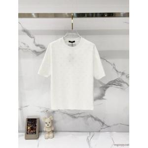 人気急上昇中 最先端ファション 一番人気！ブランド フェイクLOUIS VUITTON半袖Tシャツ
