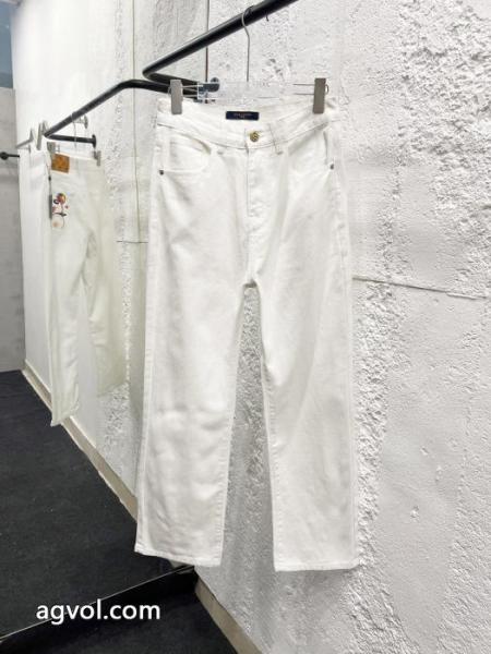 ブランド スーパー コピー 通販ジーンズファッションスタッズ 一番お手頃に 少数入荷LOUIS VUITTON 3
