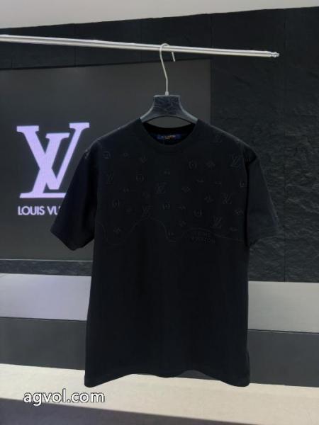 新作限定 主役級アイテム 新作登場半袖TシャツLOUIS VUITTONコピー 品 販売 2