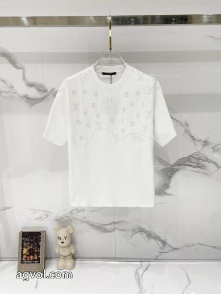 絶対に買える! 輝く高級感満点 使い勝手も良好半袖Tシャツ偽 ブランド 販売LOUIS VUITTON 1