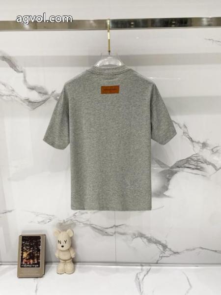 絶対に買える! 輝く高級感満点 使い勝手も良好半袖Tシャツ偽 ブランド 販売LOUIS VUITTON 4
