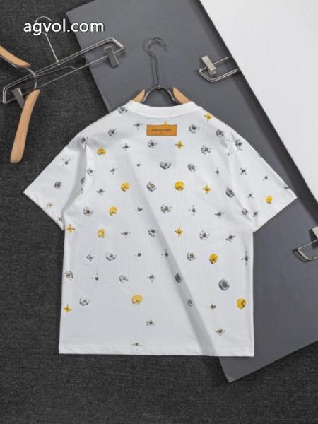 話題の新作 独特な 韓国ファッションLOUIS VUITTONコピー 商品 販売半袖Tシャツ 2