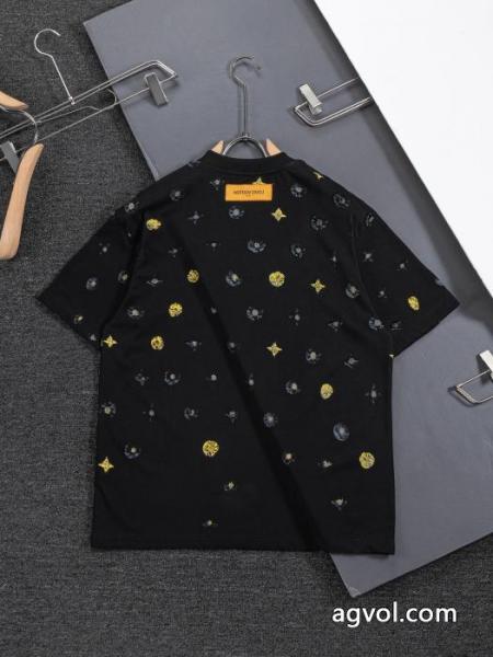 話題の新作 独特な 韓国ファッションLOUIS VUITTONコピー 商品 販売半袖Tシャツ 3
