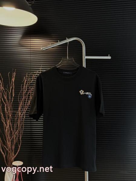 高級素材 秀逸アイテム 人気が再燃！LOUIS VUITTONコピー ブランド 通販 安心半袖Tシャツ 5 
