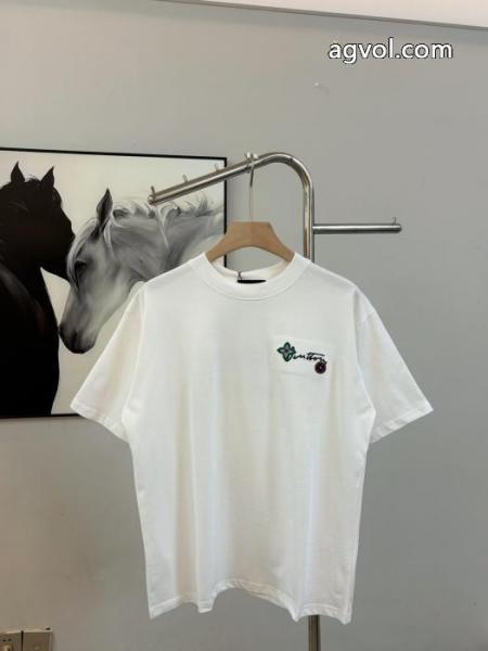 低価格 定番カラー 超希少商品半袖TシャツLOUIS VUITTON偽 ブランド 4