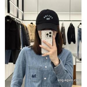 セリーヌブランド コピー s 級 帽子定番から限定まで 優しい肌触り 着まわしアクセント.
