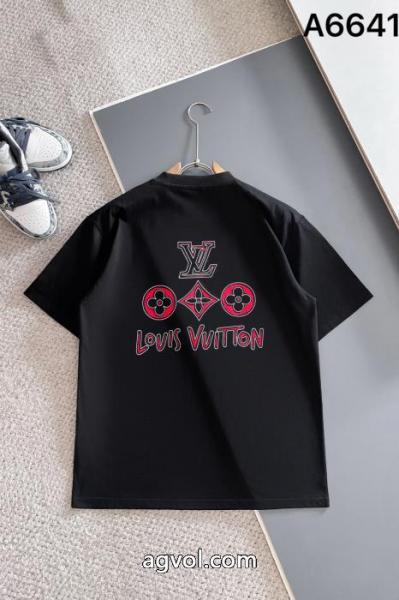 お洒落上級者 春服コーデ2026年版 トレンドスタイル半袖Tシャツブランド 通販店LOUIS VUITTON 3