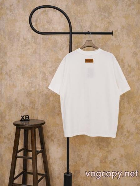半袖Tシャツ激安 ブランド 通販LOUIS VUITTON大人気個性がある雰囲気 春季新作品 首胸ロゴ 5