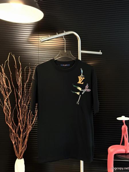半袖TシャツLOUIS VUITTONブランド コピー 優良店高級ブランド超安特価 2026夏の定番新品到来! COOLなデザイン 0