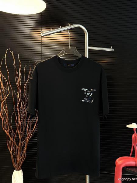 コピー ブランド 通販LOUIS VUITTON半袖Tシャツ大注目早い者勝ち 2026年新作再入荷 新作入荷新作登場 0