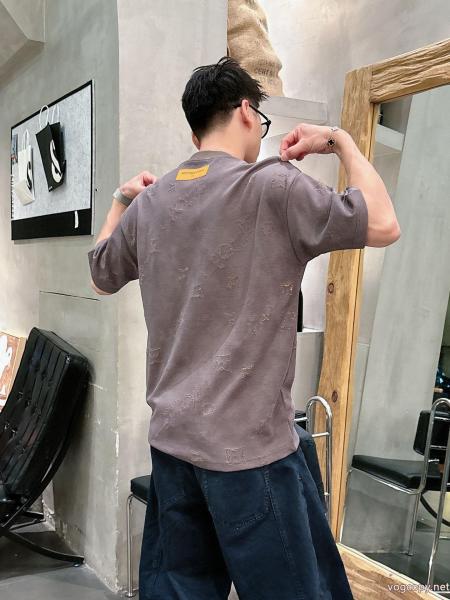 2026最新入荷 海外限定 国内在庫有LOUIS VUITTON半袖Tシャツブランド 偽物 激安 0