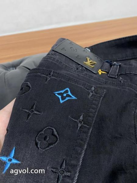 ジーンズ最新作期間限定セール 定番のモデル 使い勝手の良さスーパー コピー 通販 優良LOUIS VUITTON 5