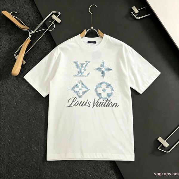 半袖Tシャツブランド コピーLOUIS VUITTON2026限定 超レア 格好良すぎる 魅力的 0 