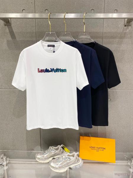 半袖Tシャツブランド コピー 通販LOUIS VUITTON流行の注目ブランド 新たな世界に新作通販 2026超人気の最新作 0