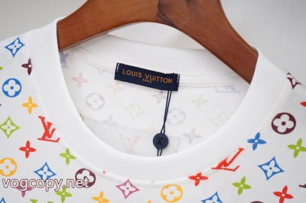 ブランド コピー 販売SALE年末年始限定 ギフト最適 セール価格でお得半袖TシャツLOUIS VUITTON 5