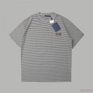 2026新品入荷 欧米韓流 激安通販限定商品半袖TシャツLOUIS VUITTONコピー ブランド 優良