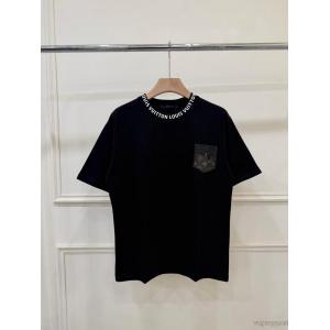 ブランド 激安著名人も愛用した 2026年用 新作人気LOUIS VUITTON半袖Tシャツ
